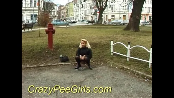 XXX Crazy pee girl in the park sex свежих фильмов
