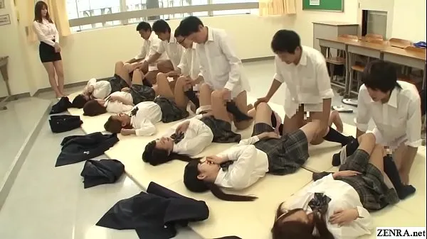 XXX Zukünftiger obligatorischer Sex in Japan in der Schule mit vielen unberührten Schulmädchen, die missionarischen Sex mit Klassenkameraden haben, um die Bevölkerung in HD mit englischen Untertiteln zu erhöhenfrische Filme
