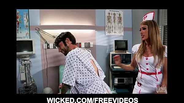XXX Big booty nurse fucks her paitient's brains out in the hospital أفلام جديدة