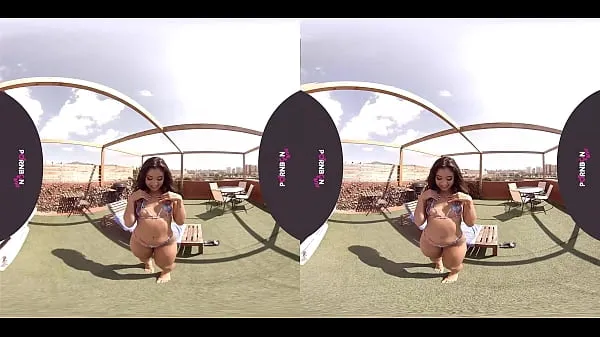 XXX PORNBCN VR Молодая Джейд Пресли мастурбирует на открытом воздухе на террасе и сквиртит на полу в виртуальной реальности 4K 3D | ЗАПОЛНИТЬ ЗДЕСЬ свежих фильмов