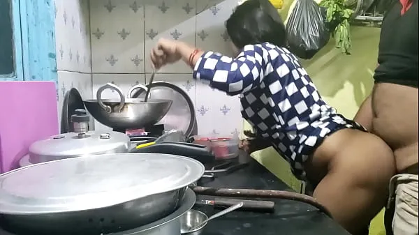 XXX The maid who came from the village did not have any leaves, so the owner took advantage of that and fucked the maid (Hindi Clear Audio Film segar